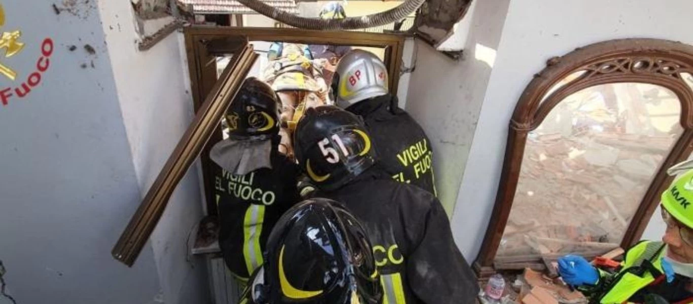Τραγωδία στο Τορίνο - Νεκρό 4χρονο αγόρι μετά από έκρηξη σε διώροφο κτίριο (βίντεο)